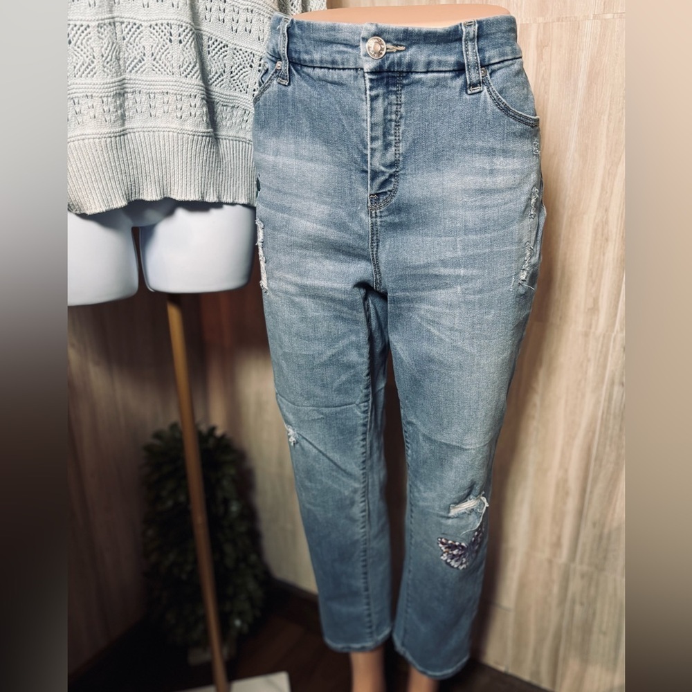 Chico's So Slimming Girlfriend Cropped Light Blue Distressed Jeans Butterfly